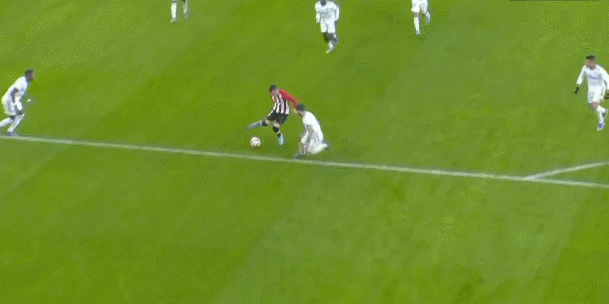 梅西一年三大MVP！造进球74个！快踢满全场还能边线一过四！