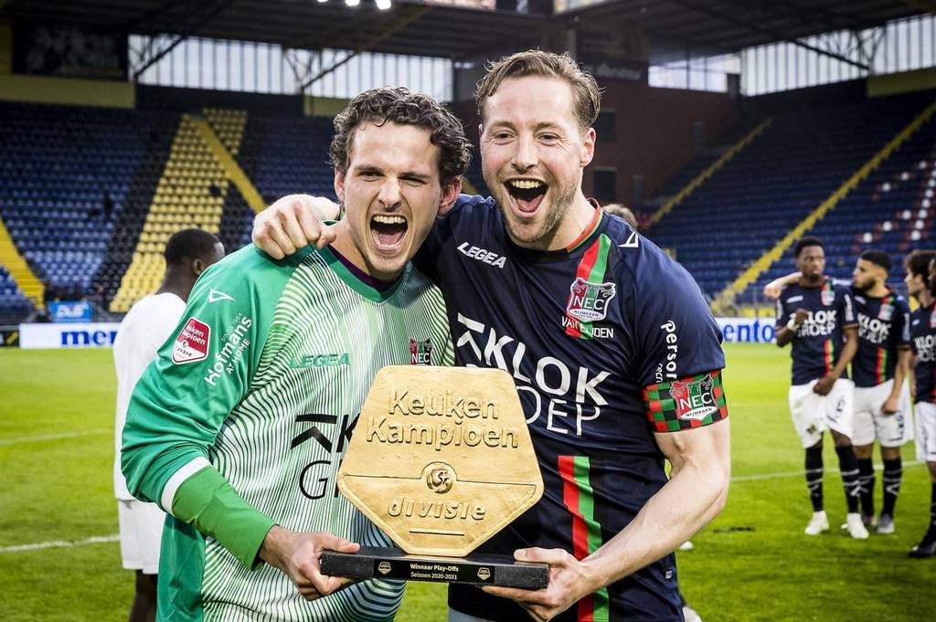 还在低位吸 还在低位吸